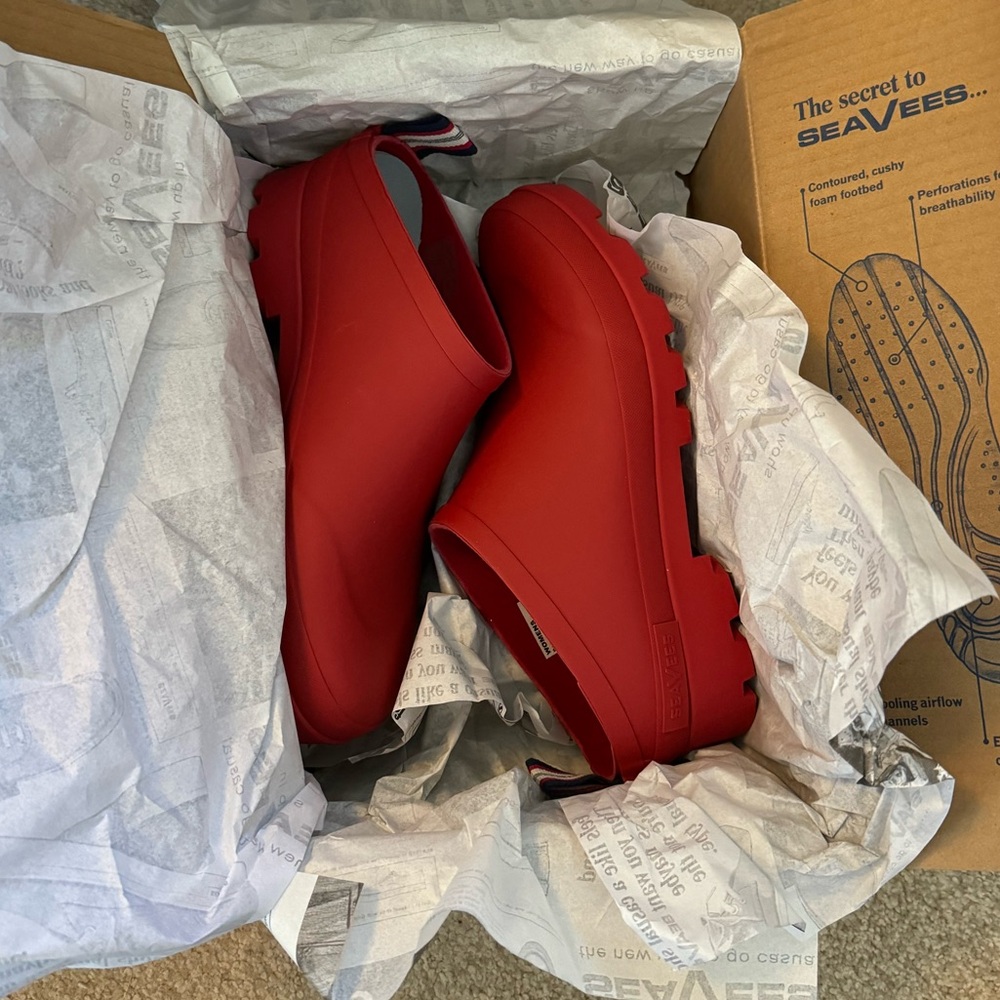 Seavees bodega clogs